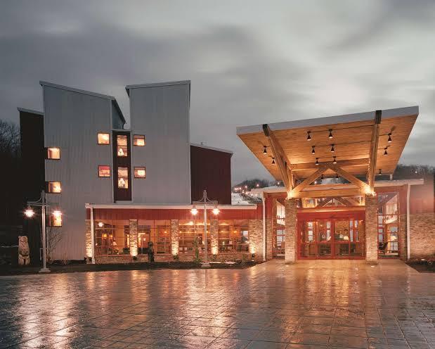 The Wedding Website of maddie birdlebough and Antonio Davoli