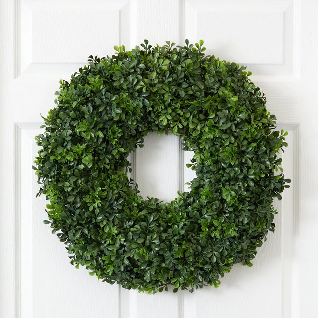 22” Boxwood Wreath