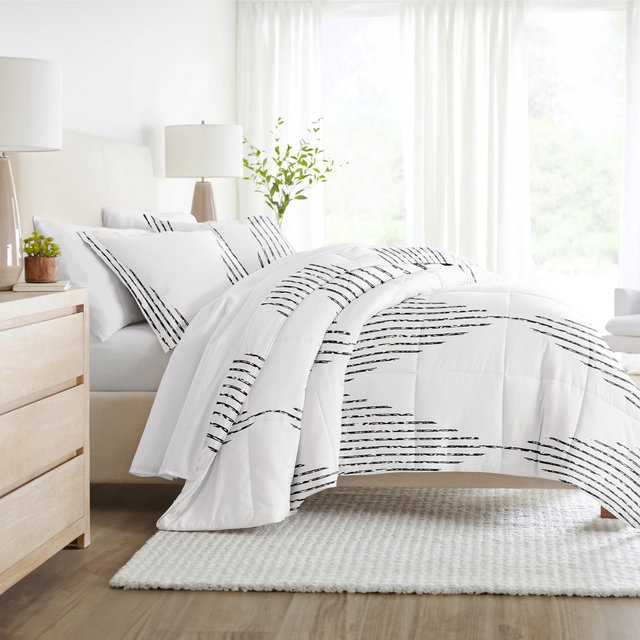 Farmhouse Reversible Superior Soft Comforter Sets, Down Alternative, Easy Care - Becky Cameron™, Full/Queen, Diamond Stripe / Gray