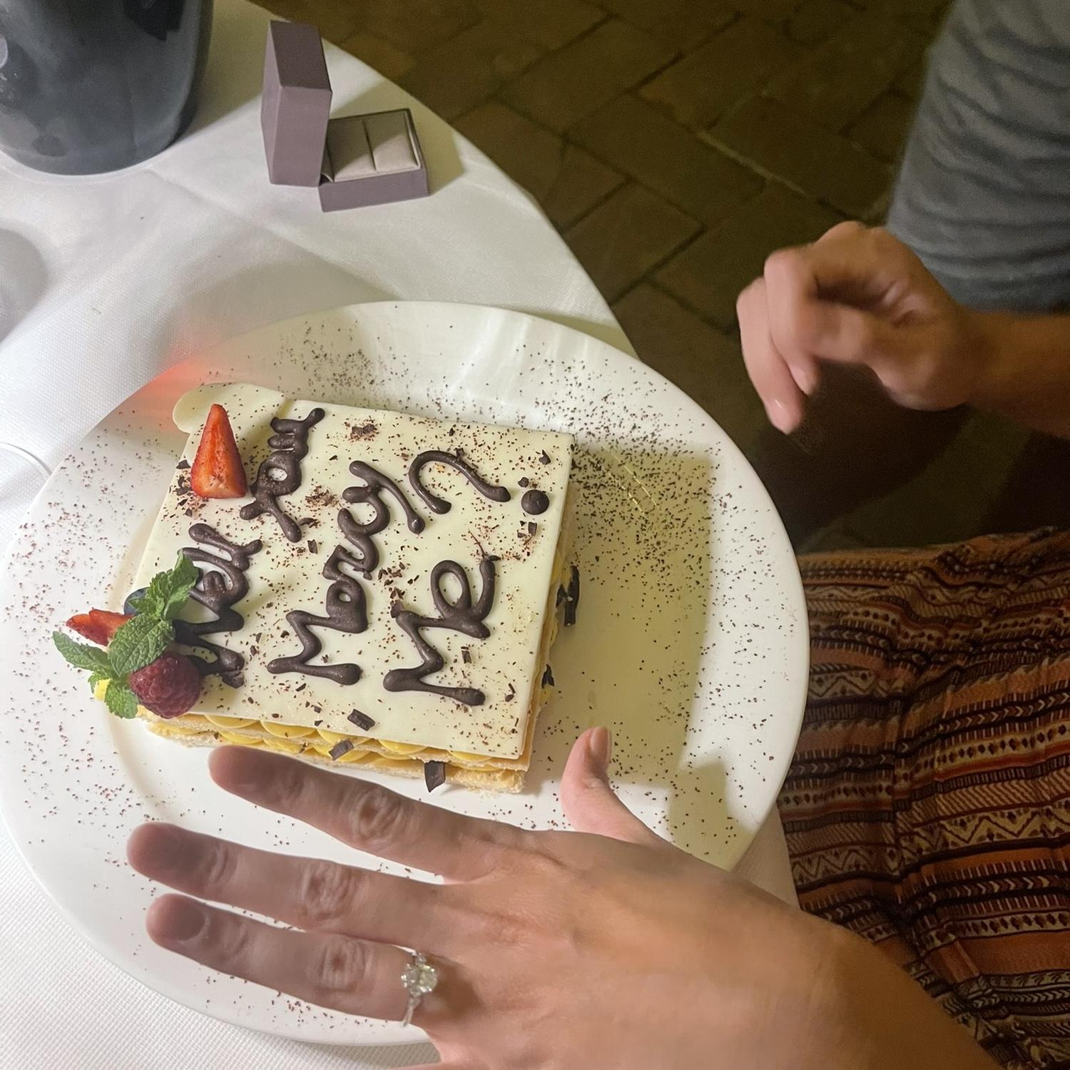 Best cake ever 😍
August 23, 2024