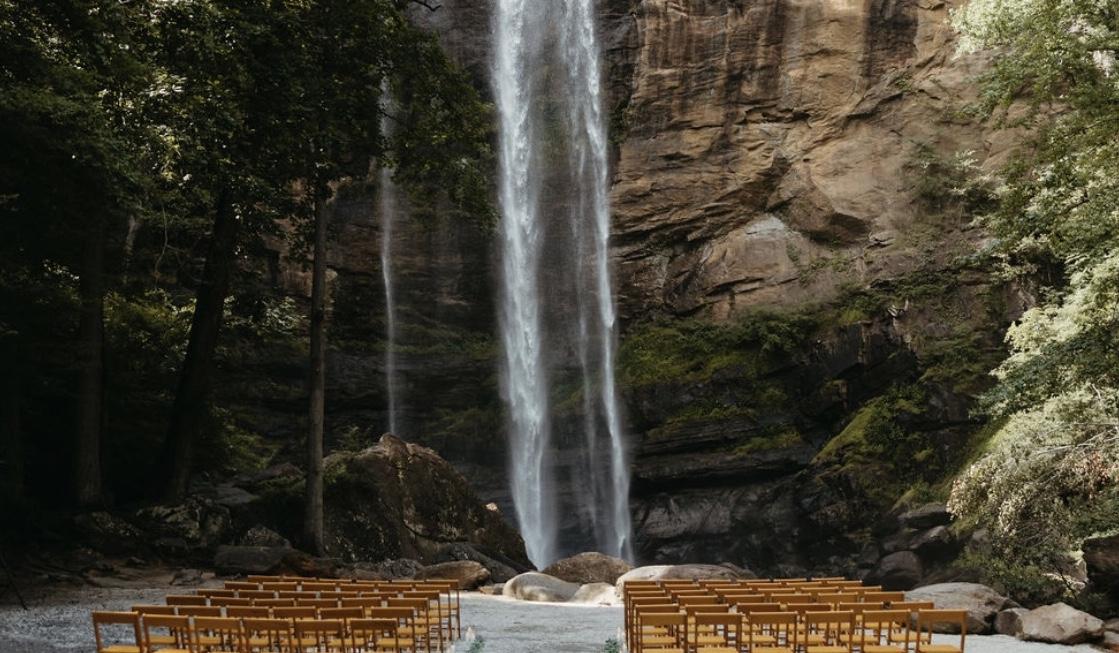 The Wedding Website of Annalissa Keyes and Wiley Parham