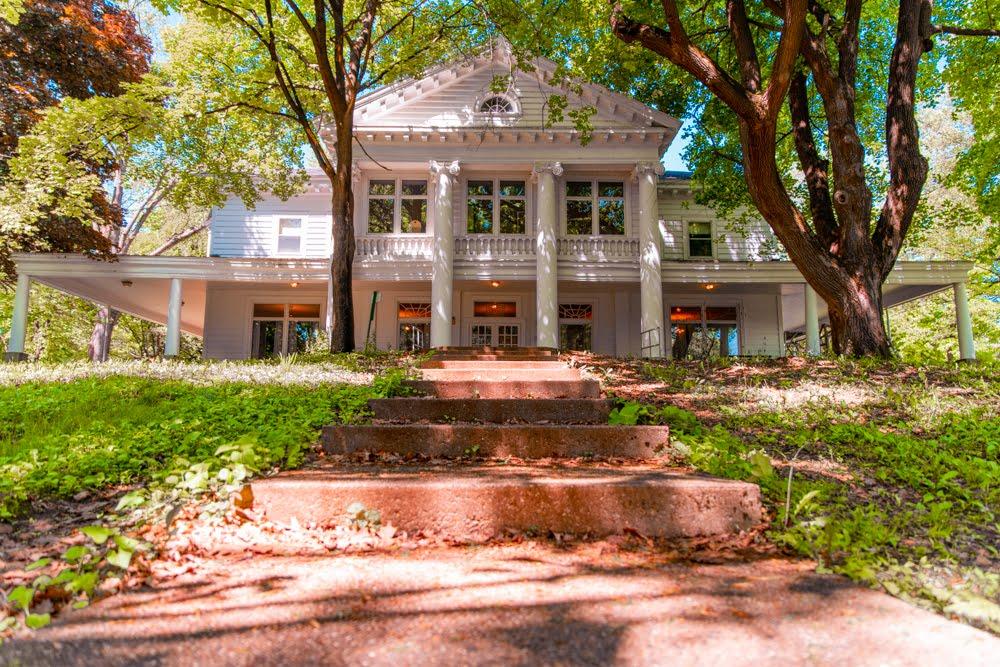 The Wedding Website of Ezra Kaplan and Rachel Crouch