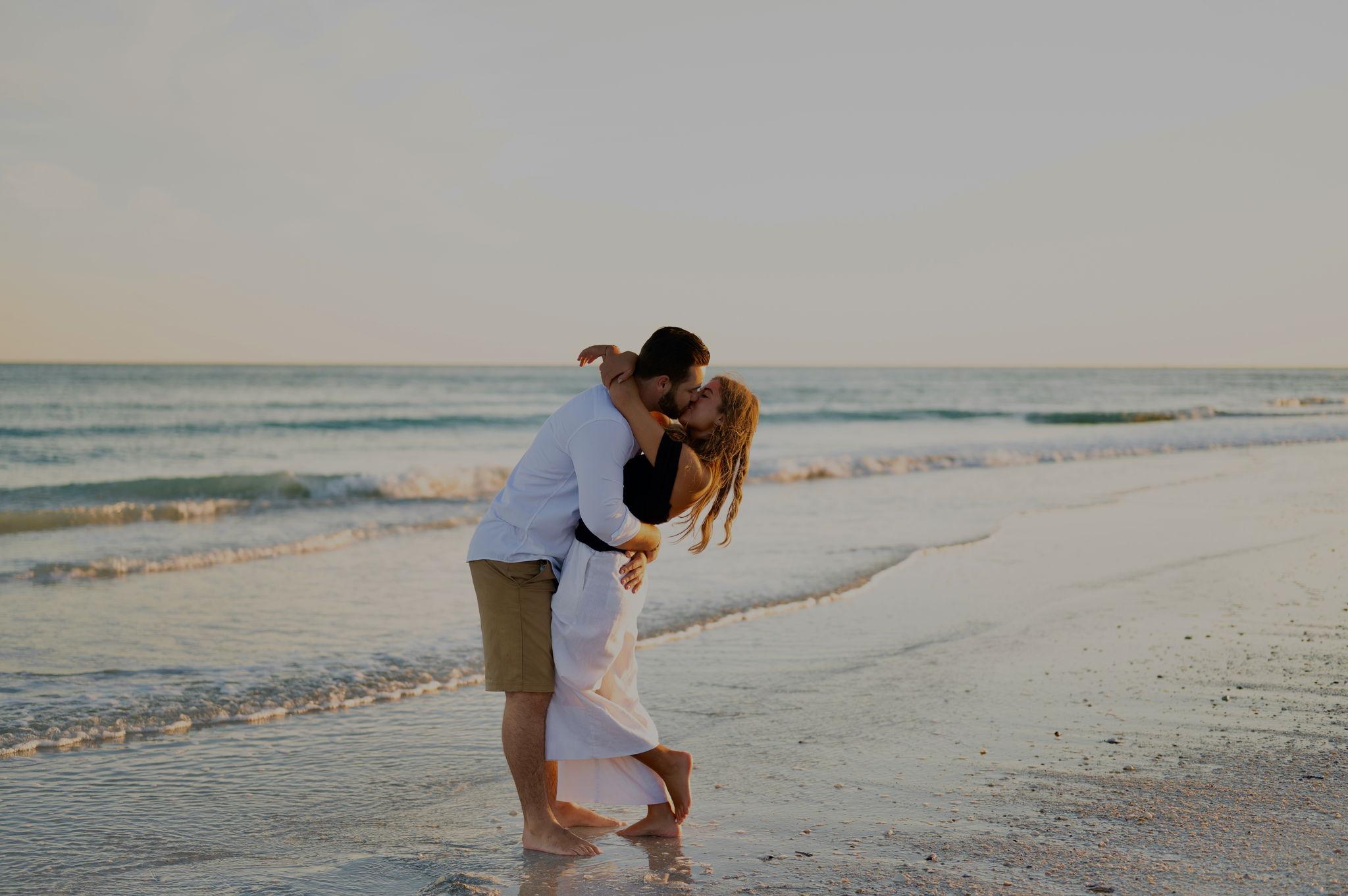 The Wedding Website of Veronica Saenz and Chaz Thompson