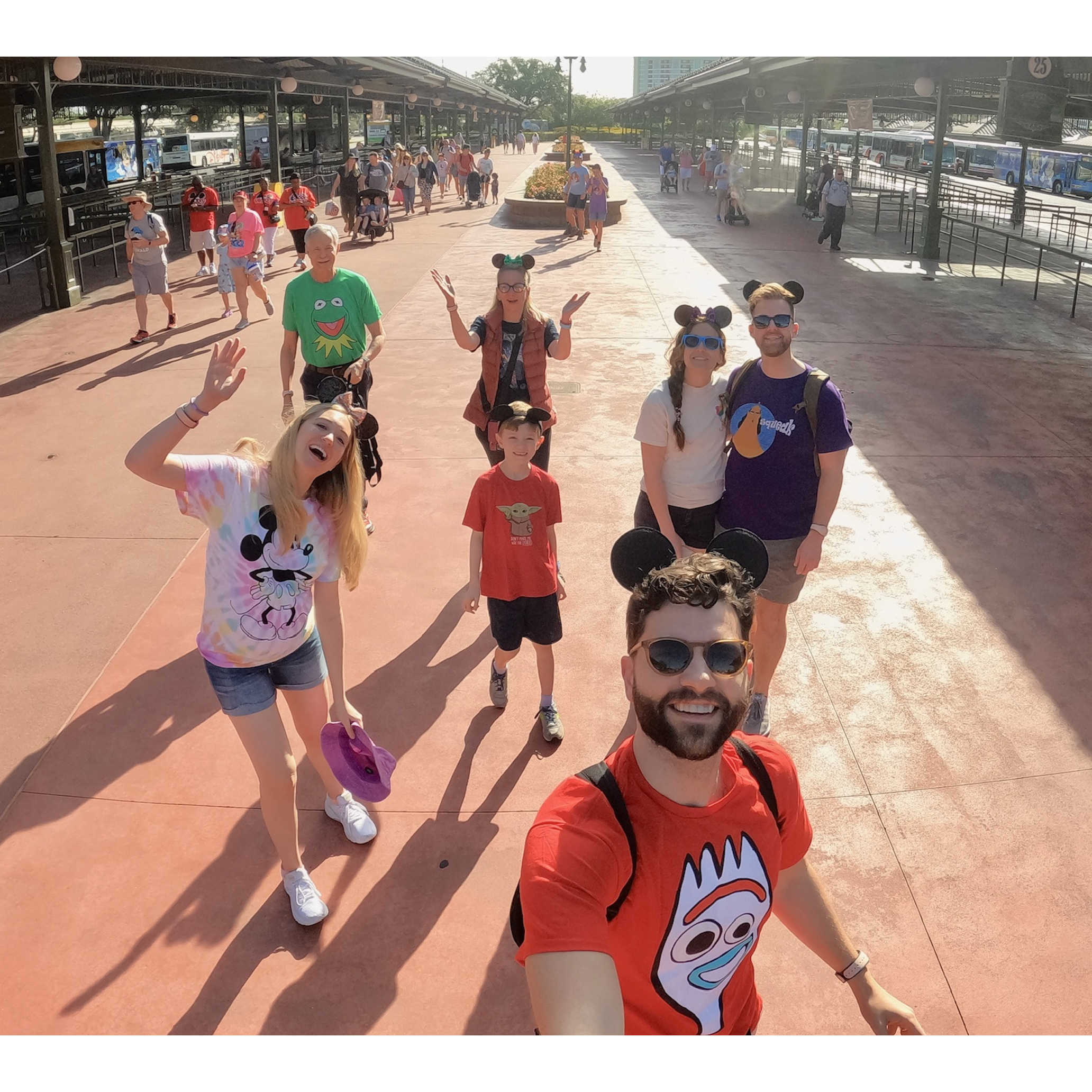 Andy met Alexa's family for the first time on a trip to Disney World :)