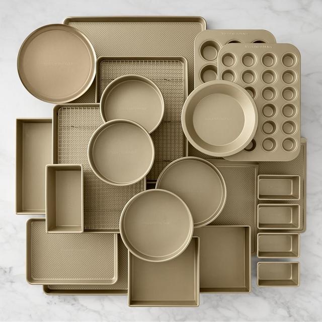 Williams Sonoma Goldtouch® Pro Nonstick 25-Piece Bakers Dream Set