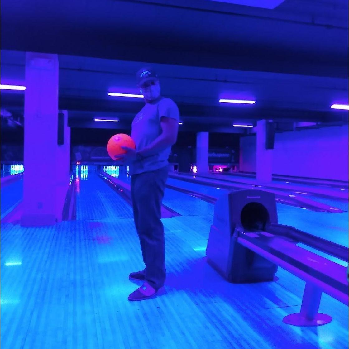 Bowling date