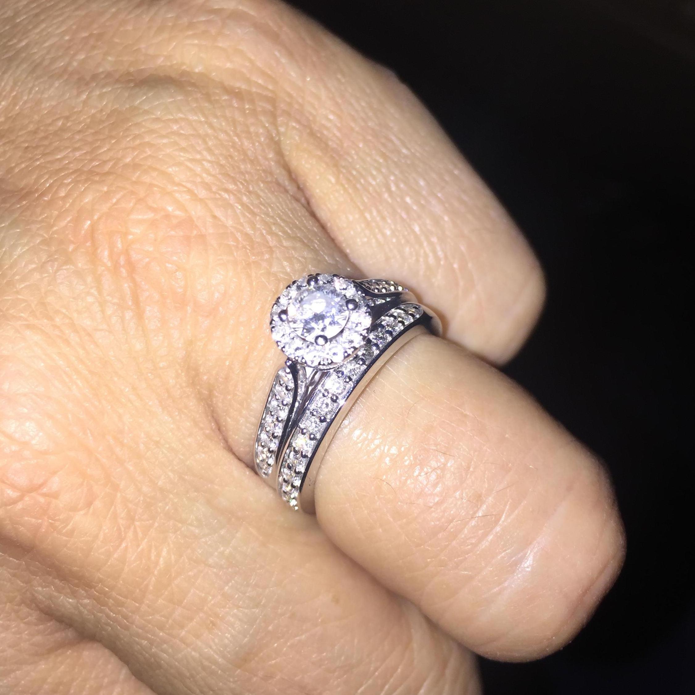 SHE SAID YES!! I cant wait to add my wedding band to this beautiful engagement set!