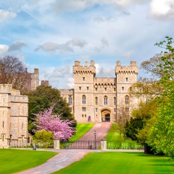 Windsor Castle, Bath and Stonehenge coach tour