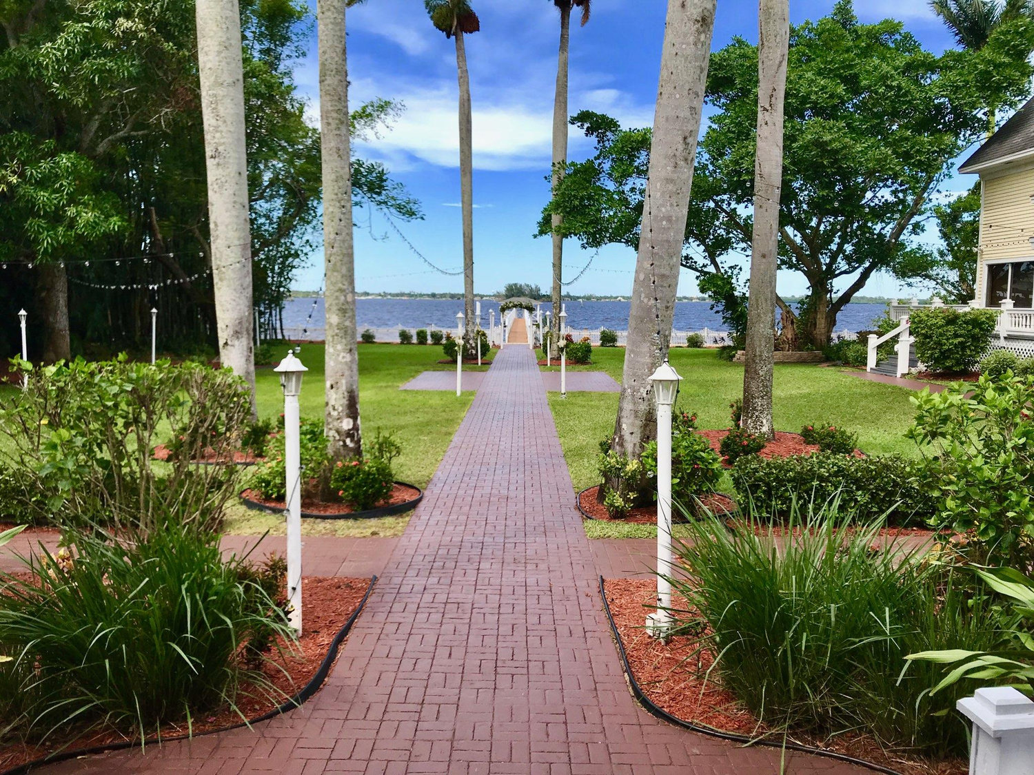 The Wedding Website of Audrey Modglin and Robert Garcia