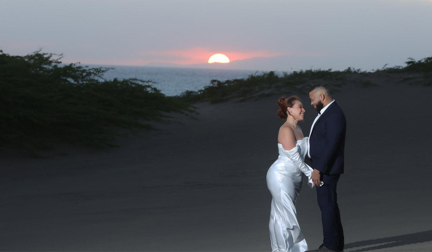The Wedding Website of Yasmili Bobea and Edward Laureano