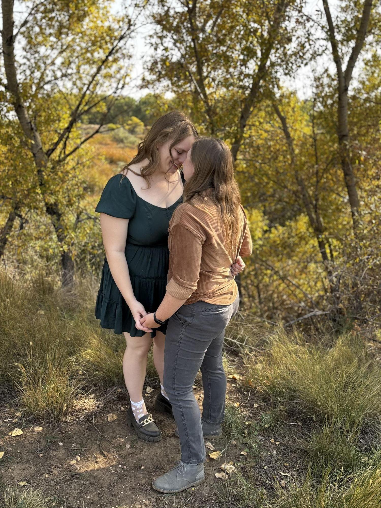 The Wedding Website of Shannon Hall and Elizabeth Hansen