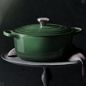 Le Creuset 7.25-Qt. Signature Enameled Cast Iron Round Dutch Oven - Macy's