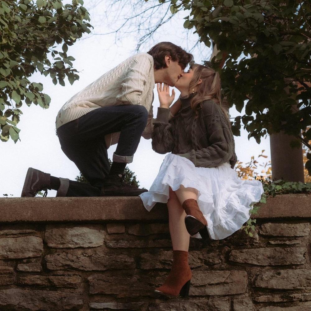 Grace Keller and Andrew Brison's Wedding Website, image size:1000x1000