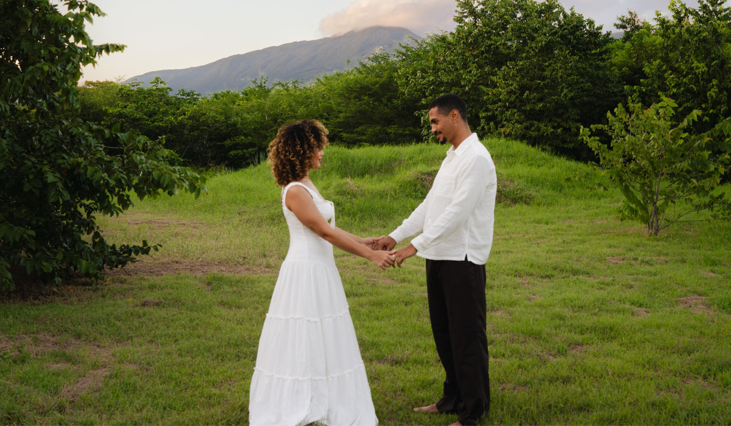 The Wedding Website of Fabiola Santos and Obed Flores