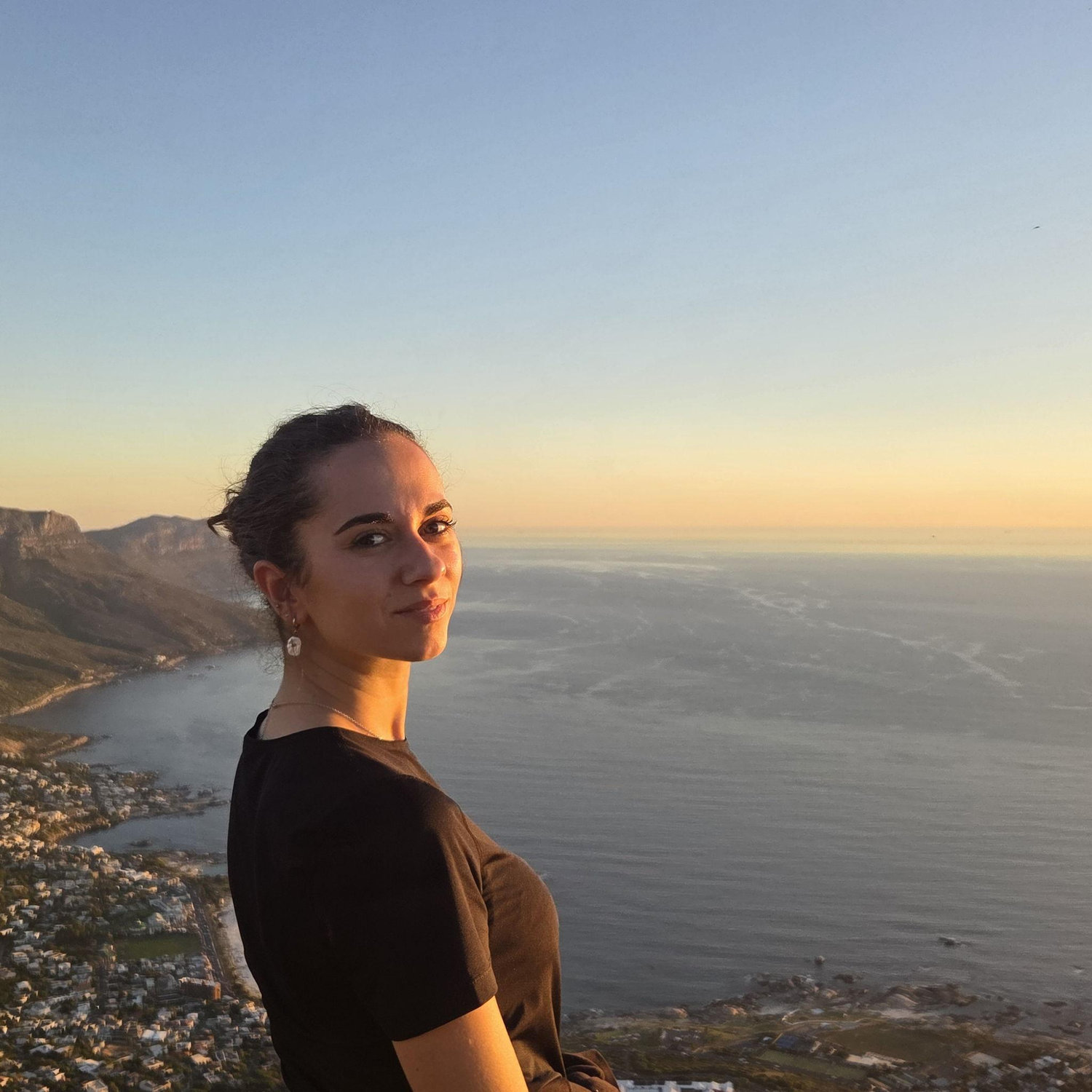 Chasing the sun on Lion's head