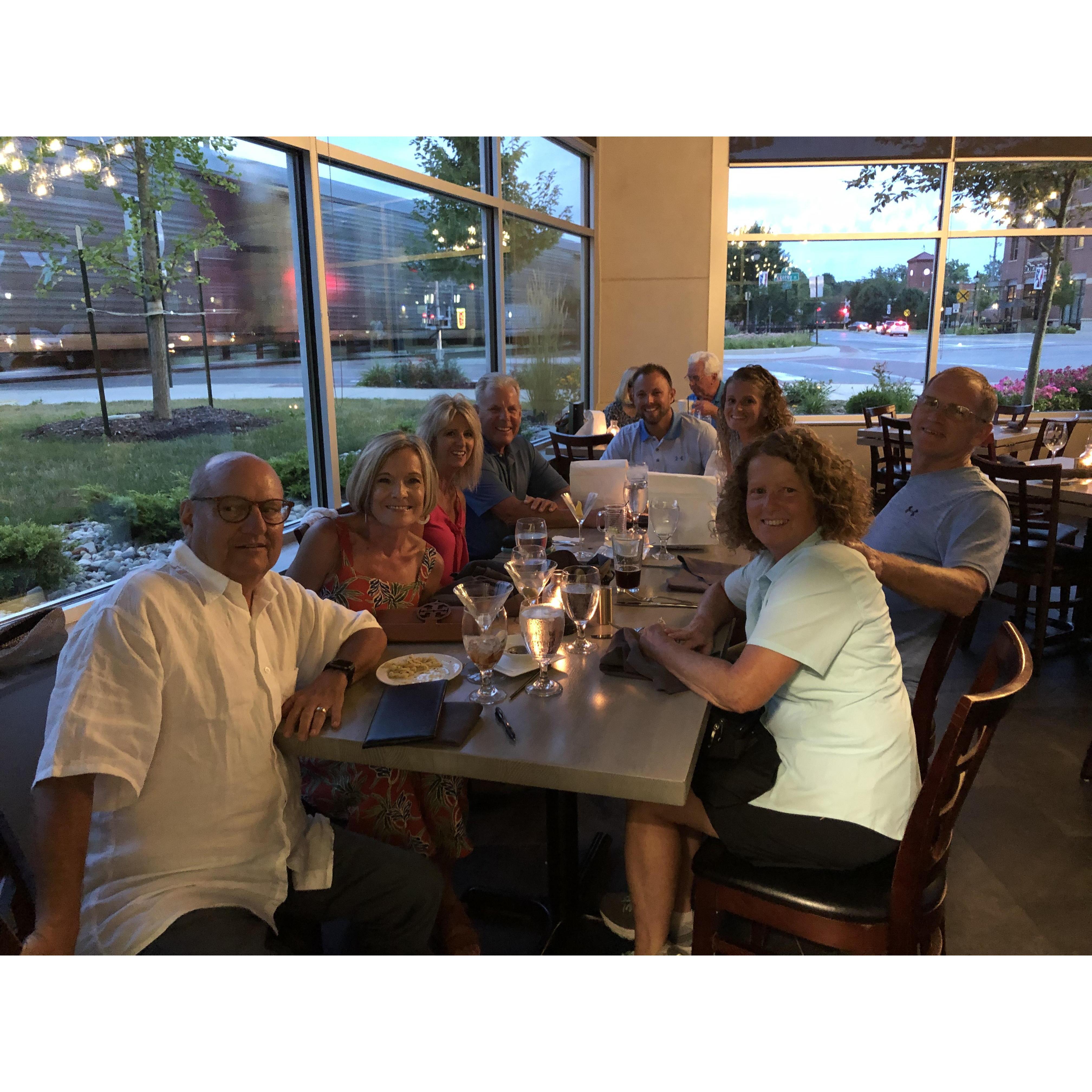 Engagement dinner with the Bowles Family! Thank you Aunt Chris and Uncle Steve 💕