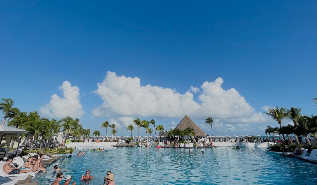 The Wedding Website of Aisha Gandhi and Jiv Prince