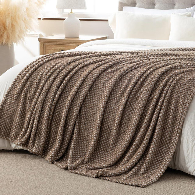 Sushing Fluffy Plush Blanket - Ultra Soft Jacquard Fleece with Weft Knit Pattern - Luxury Decor - Cozy Machine Washable Blanket for Sofa, Bed, Couch & Travel(Full/Queen, Chino)