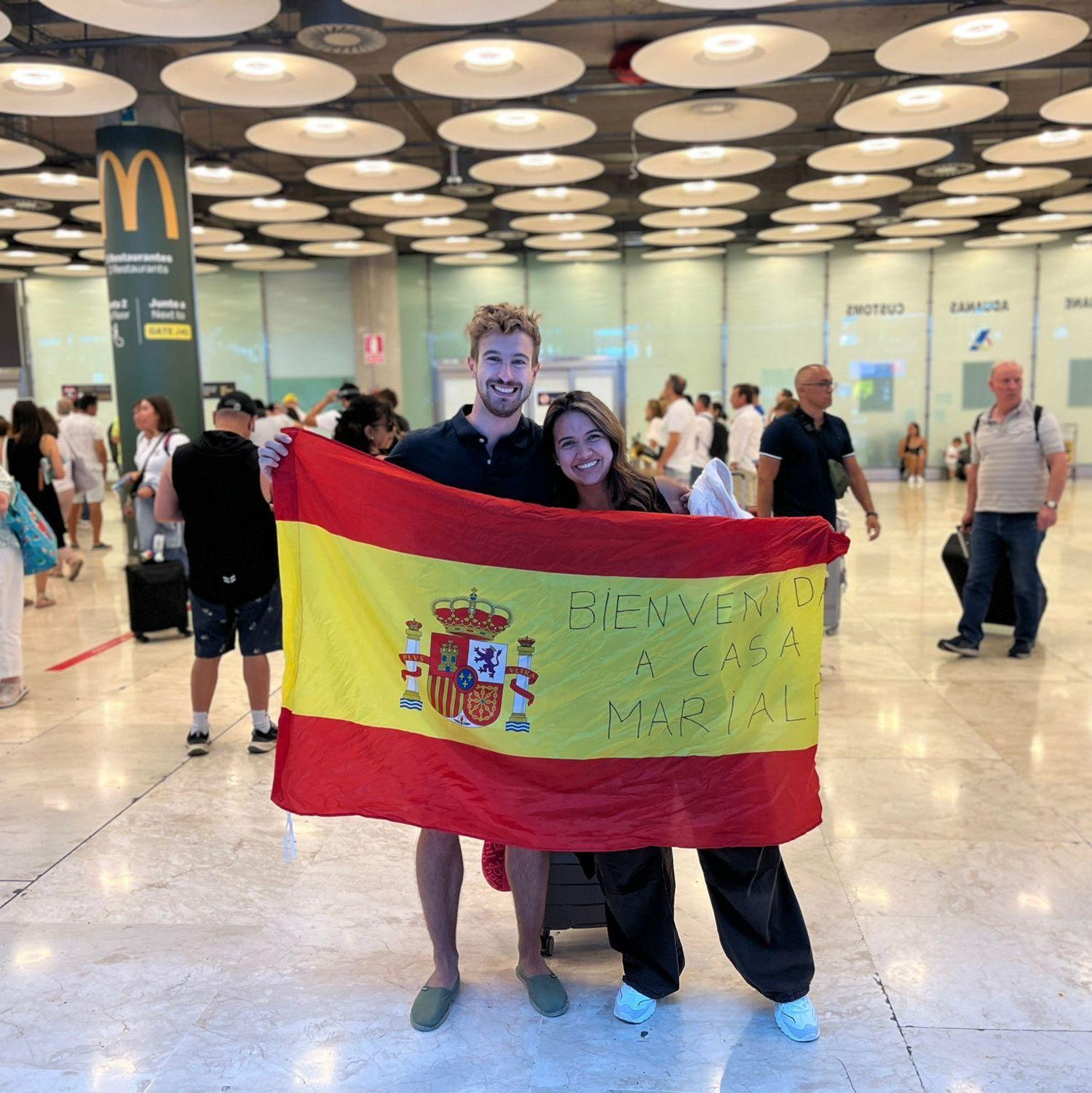 Bienvenida a casa! (2024)