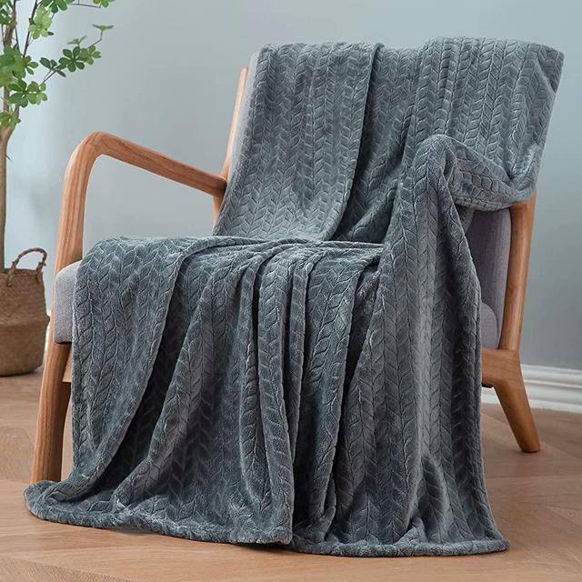 Inhand Fleece Throw Blankets, Super Soft Flannel Cozy Blankets for Adults, Washable Lightweight Fuzzy Blanket for Couch Sofa Bed Office, Throw Size Warm Plush Blankets for All Season (50"×60", Grey)