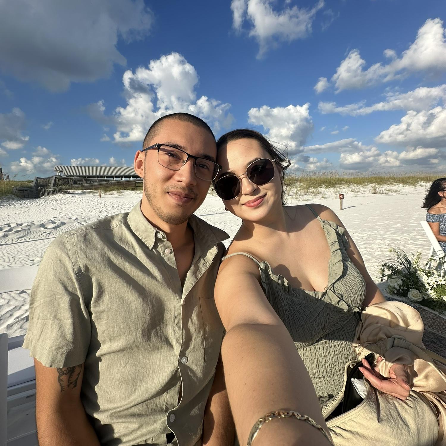 Celebrated love at Elise & Garrett Lenzie’s wedding!