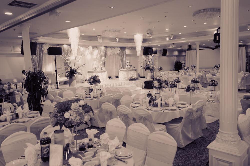 The Wedding Website of Tracy Nguyen and Jason Le