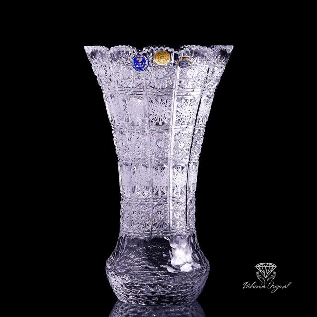 Traditional Crystal Vase H 305 mm