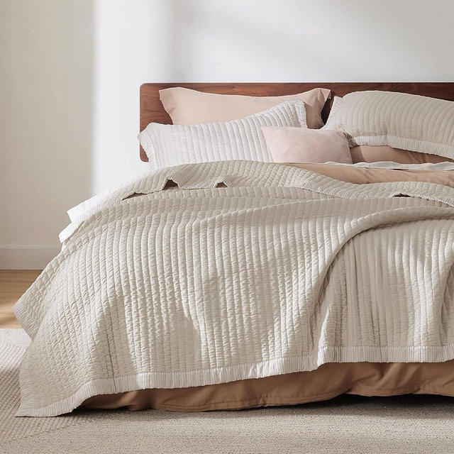 Bedsure Bone Bedspread Coverlet King Size - Lightweight Soft Quilt Bedding Set for All Seasons, Corduroy Pattern Quilt Set, 3 Pieces, 1 Quilt (111" x 106") & 2 Pillow Shams (20"x36"+2")