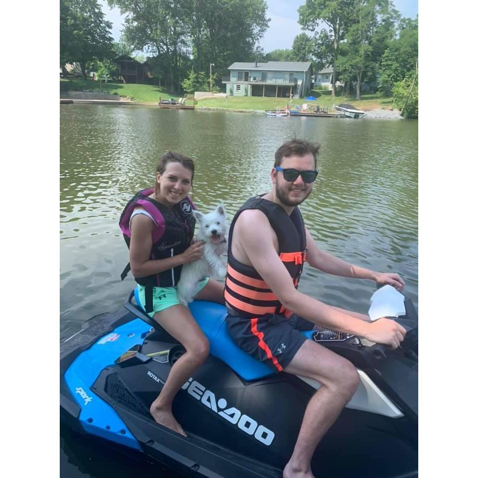 (Lake Lorelai, OH)