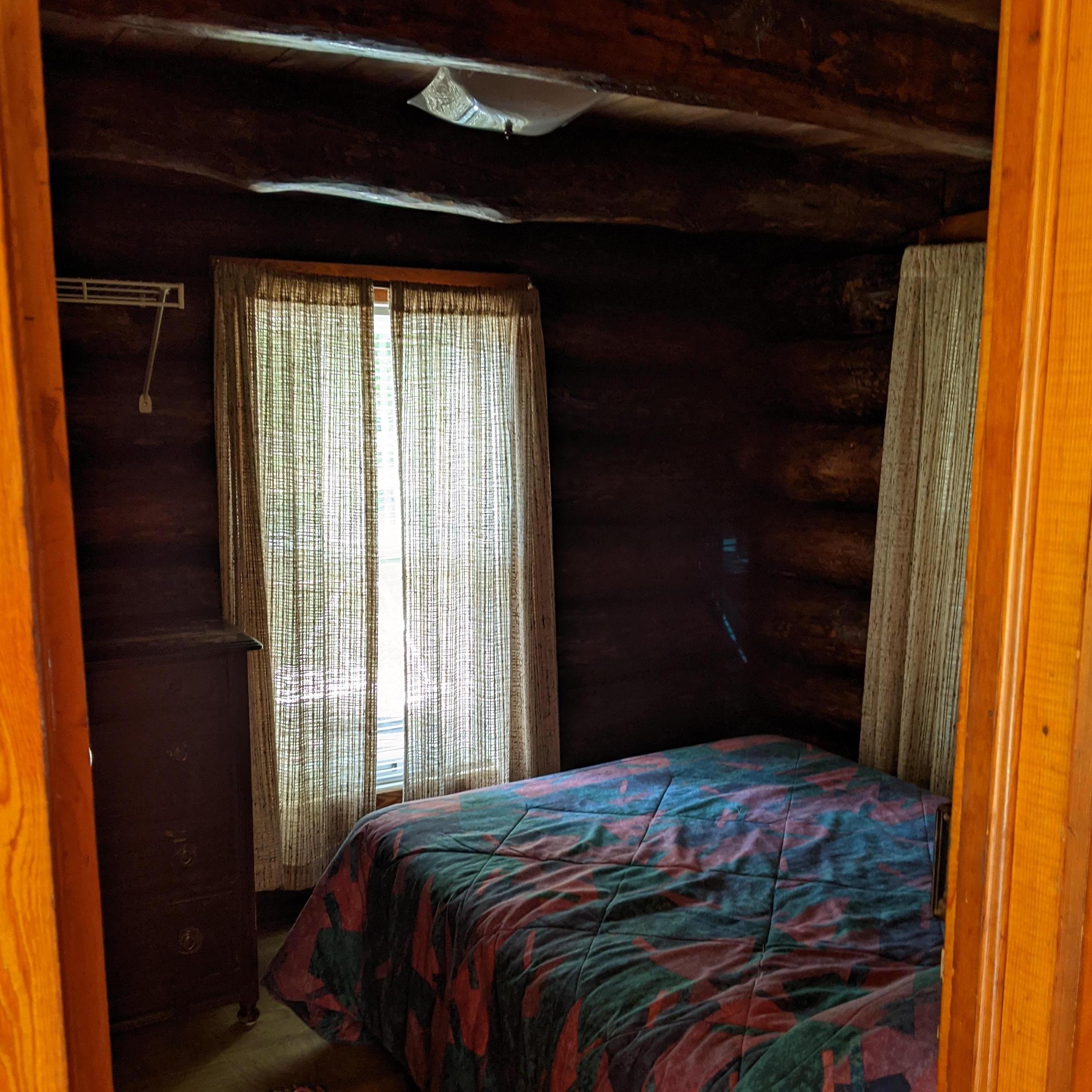 Log cabin (smallest cabin) 
Bedroom 2