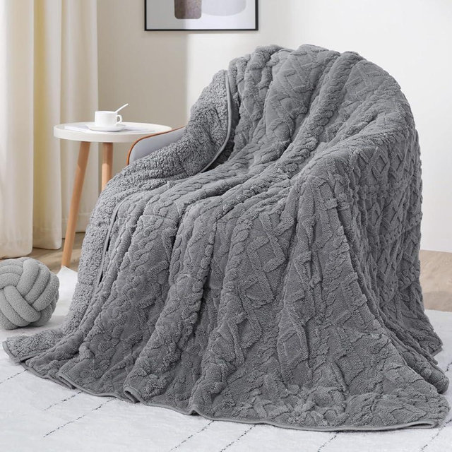Queen Size Weighted Blanket 15 lbs for Adults, 60" x 80" 3D Stylish Jacquard Weighted Blankets for Sofa Bed, Cozy Warm Sherpa Throw Blanket for Calming and Relax, Grey