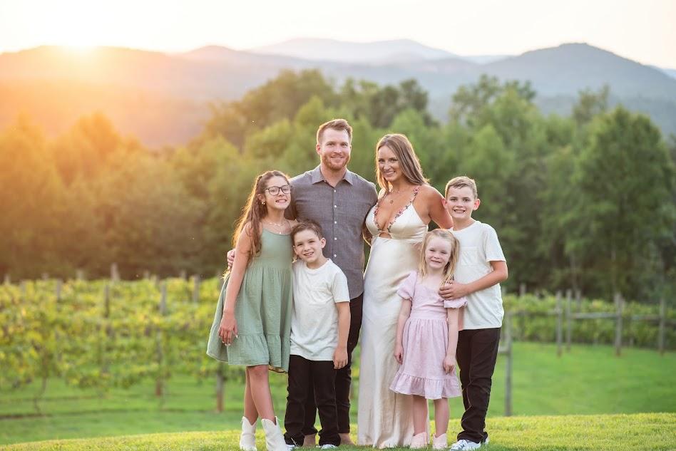 The Wedding Website of Nicole Temple and Caleb Hindes