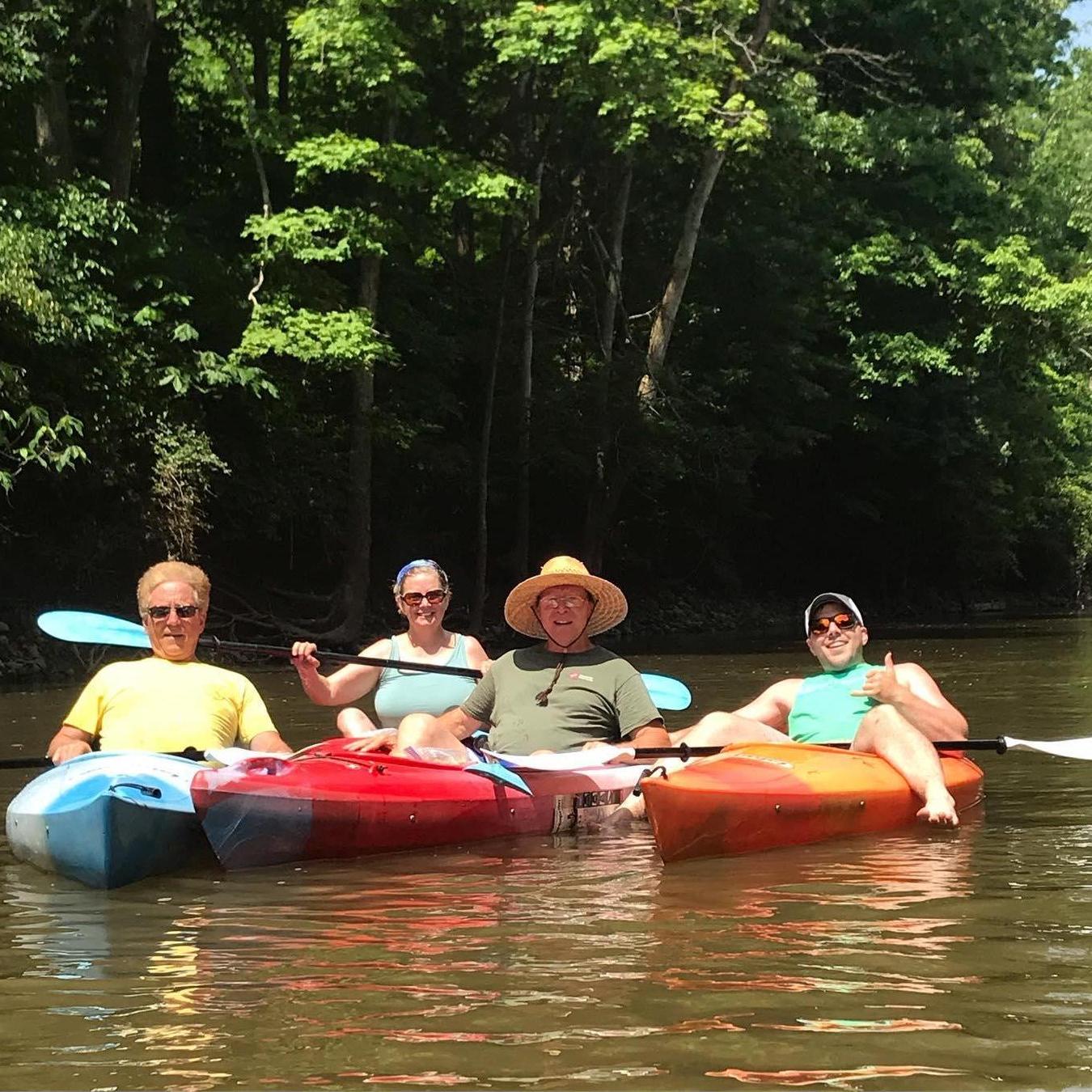 Aside from the one bad kayaking adventure that Jordan and Summer had, most times it looks like this. A Sunday afternoon enjoying our family and friends' company while floating down Miami River.