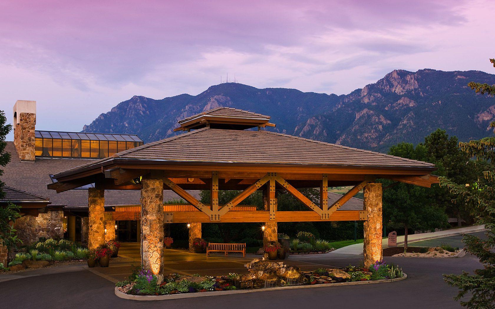 The Wedding Website of Piper Black and Premjit Panicker