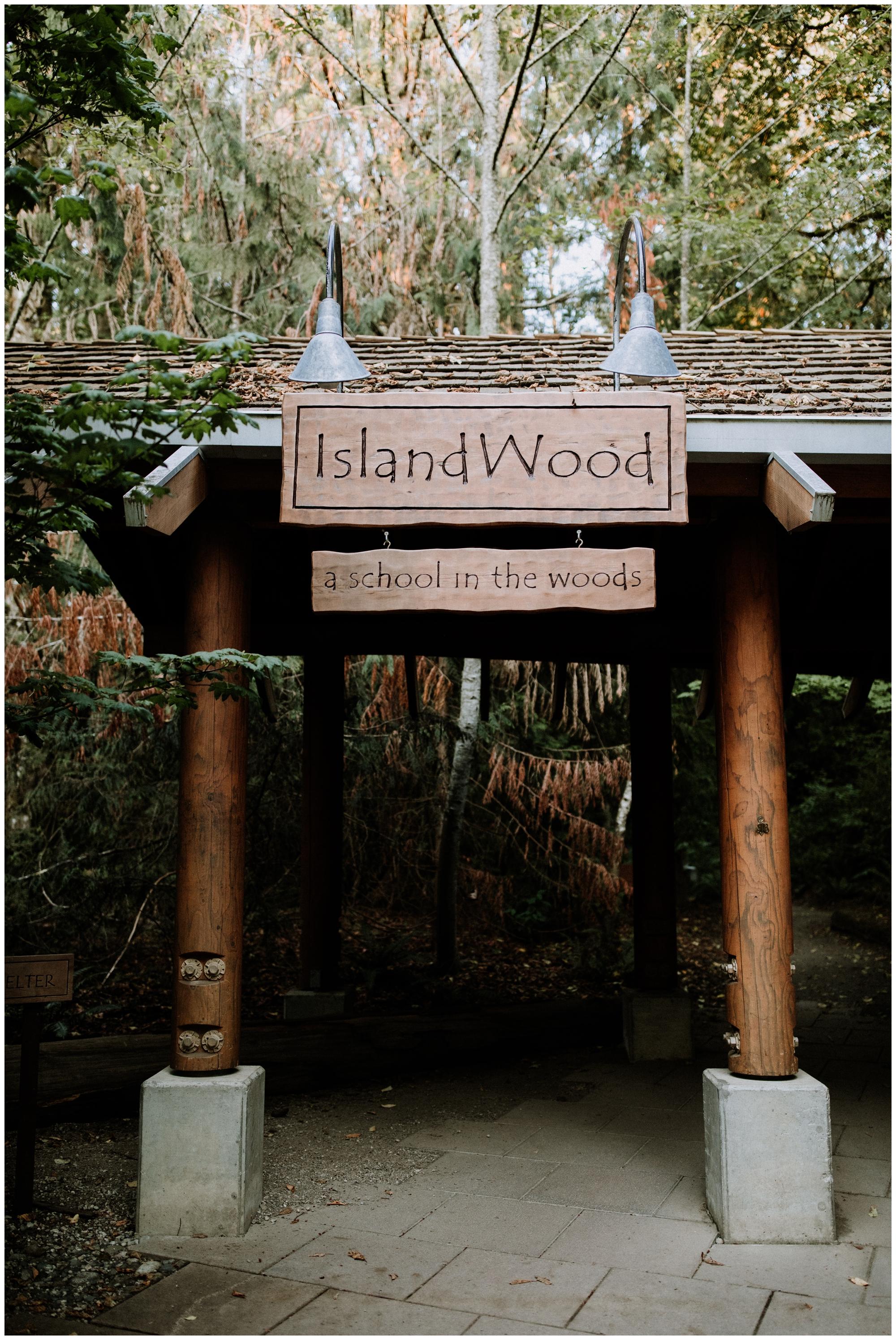 The Wedding Website of Laura Henneghan and Peyton Bell