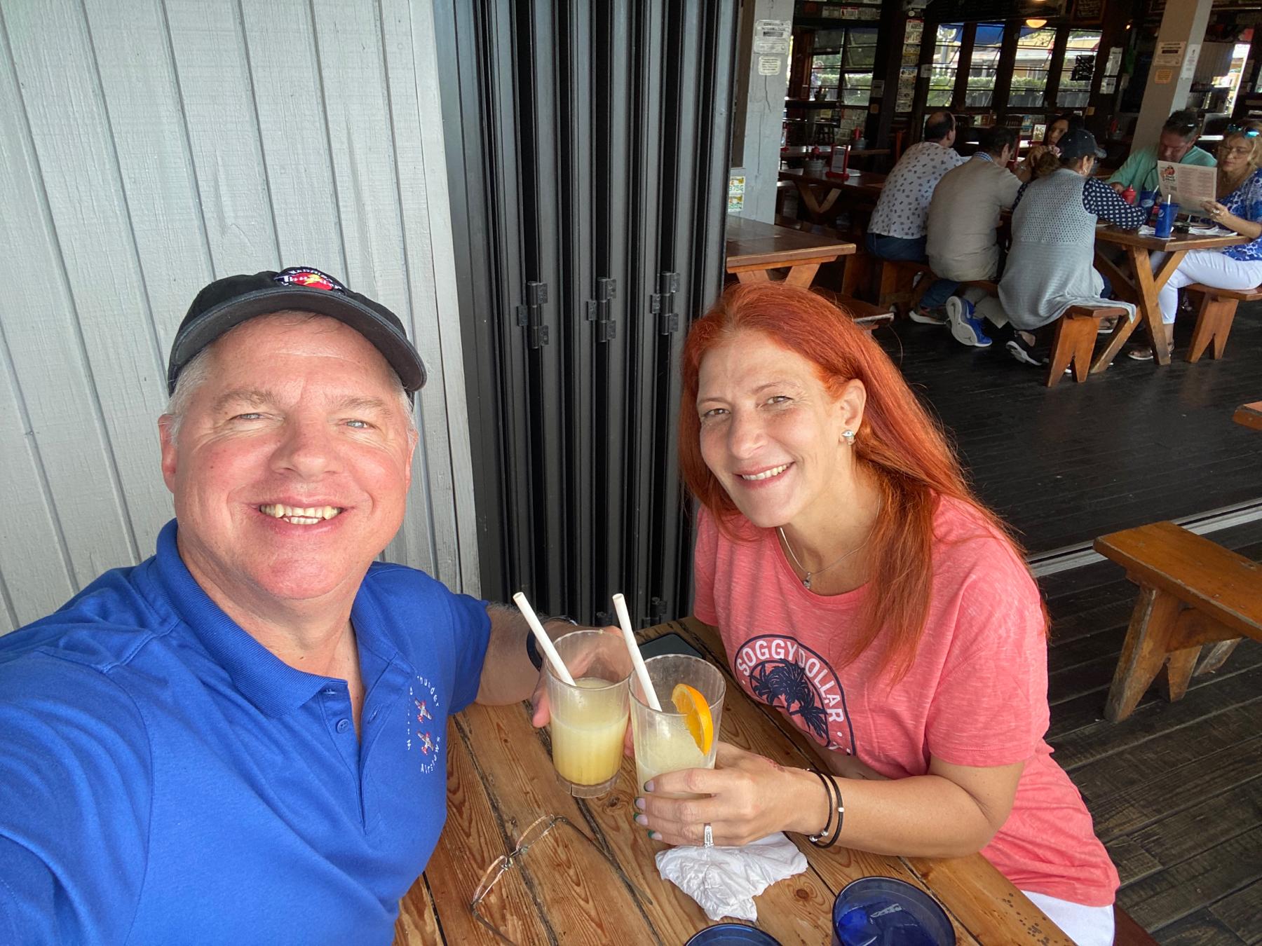 Our favorite Key West MangoColadas, Shrimp & Oysters happy hour. Quick Key West afternoon Sunset Watching escapes🌝