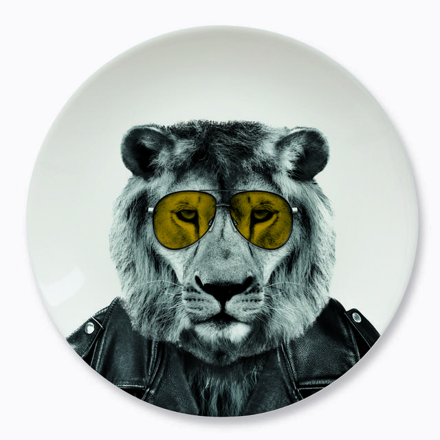 Wild Dining – Larry Lion