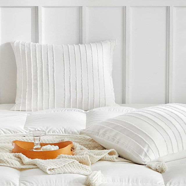WARMDERN White Striped Pillow Covers Queen Pillow Cases Soft Microfiber Stripe Pillow Cases Set of 2 Boho Tufted Stripes Textured Pillowcase with Envelope Closure(White, Queen, 20x30 Inches)