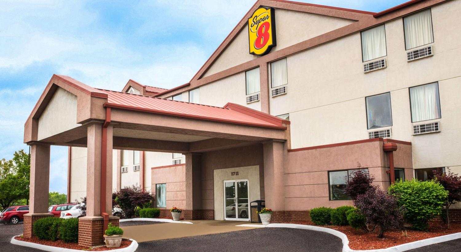 The Wedding Website of Chelsea Graham and Terry Moll