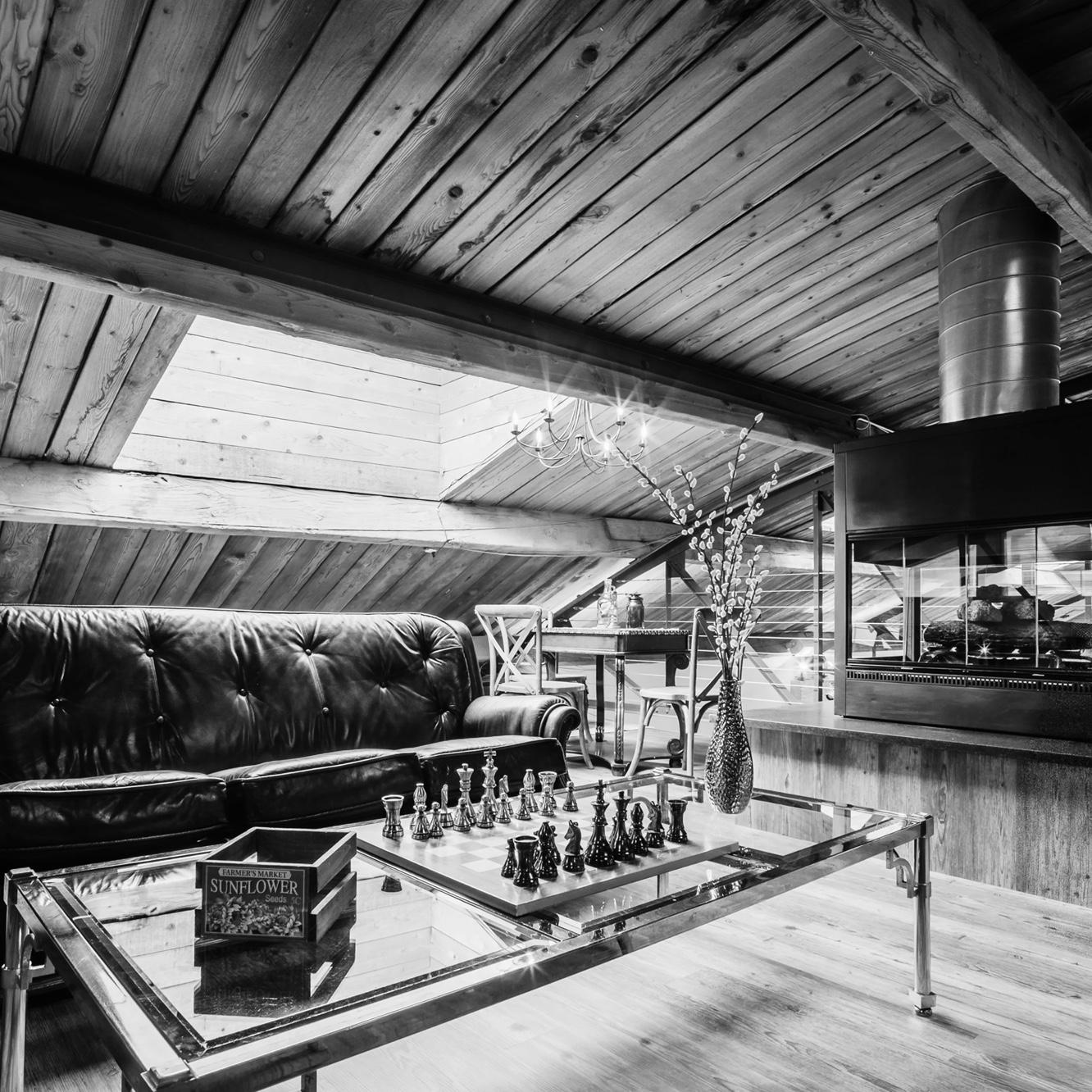 Sterling Event Space (photo of the upstairs lounge above reception area)