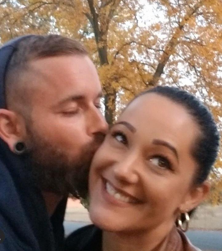 Awe he surprised me with a selfie and sugars. The best kind are so special and unexpected.