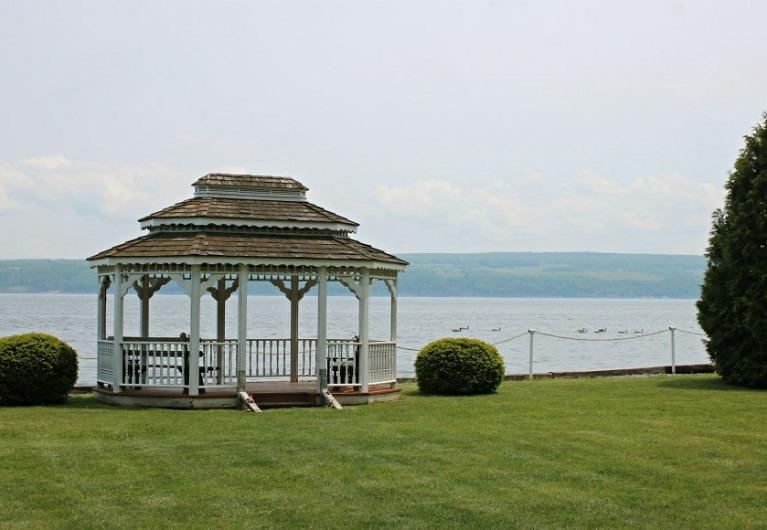 The Wedding Website of Cordelia Tefft and Emily Reid