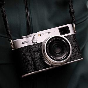 Camera to take honeymoon photos