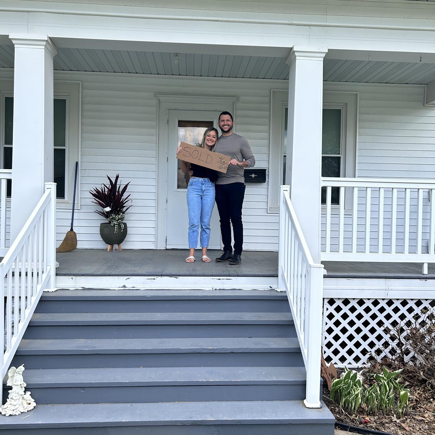 We bought a house!! Back in Nokomis