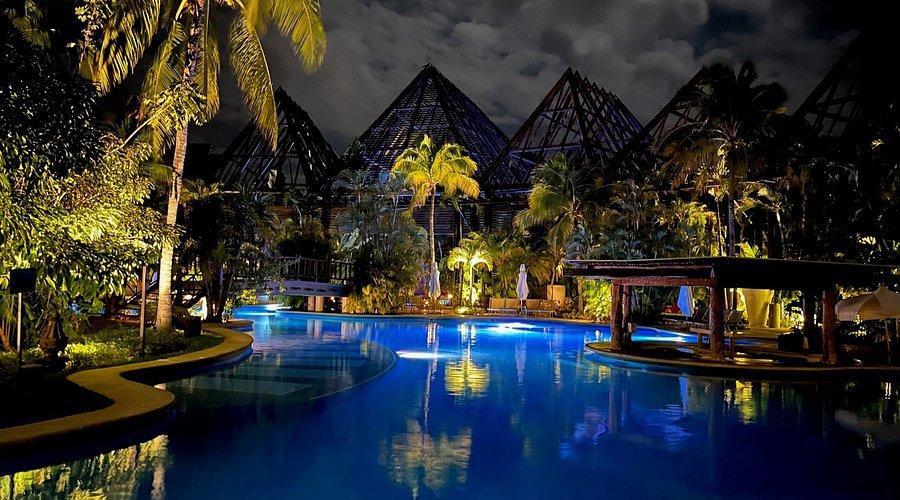 The Wedding Website of Ken Freeman and Trish Moses-Freeman