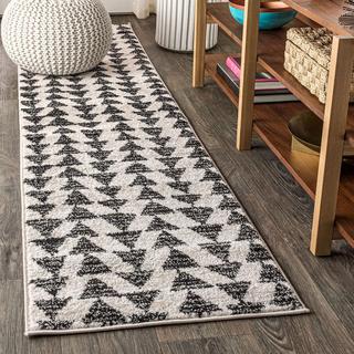 Aisha Moroccan Triangle Geometric Runner