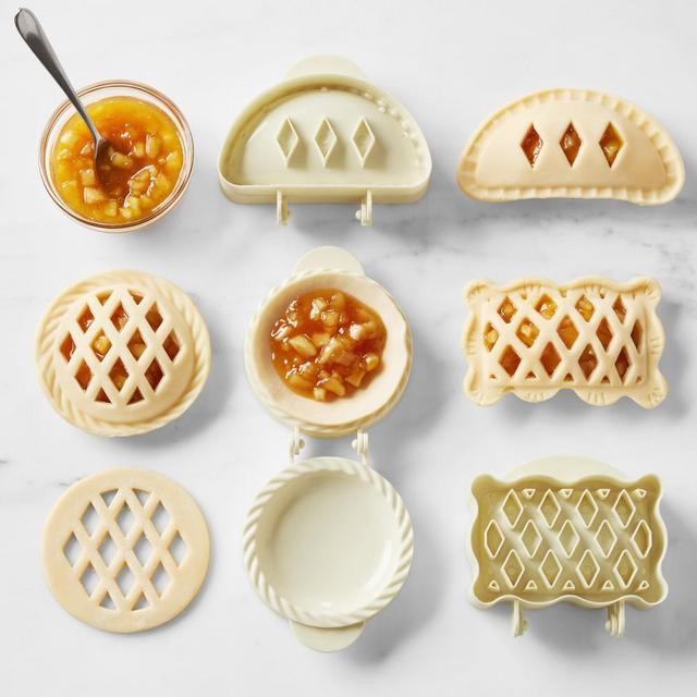 Williams Sonoma Classic Mini Pie Molds, Set of 3