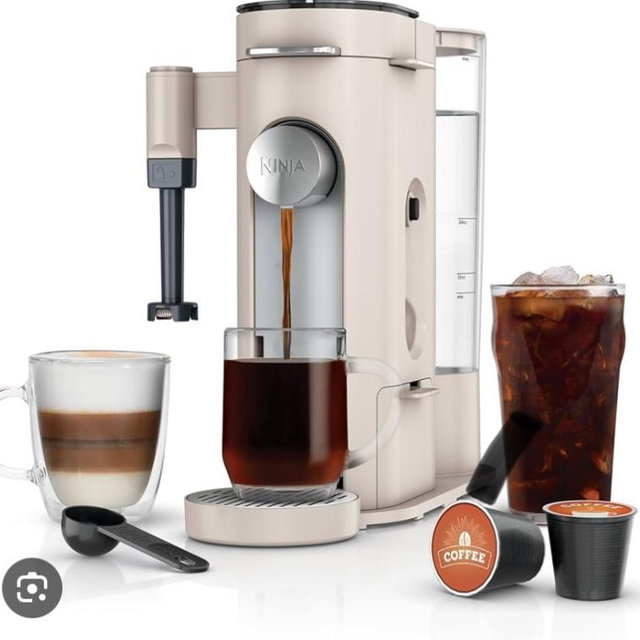 Ninja - Pods & Grounds Specialty Single-Serve Iced Coffee Maker, K-Cup Pod Compatible with Foldaway Milk Frother - Stone