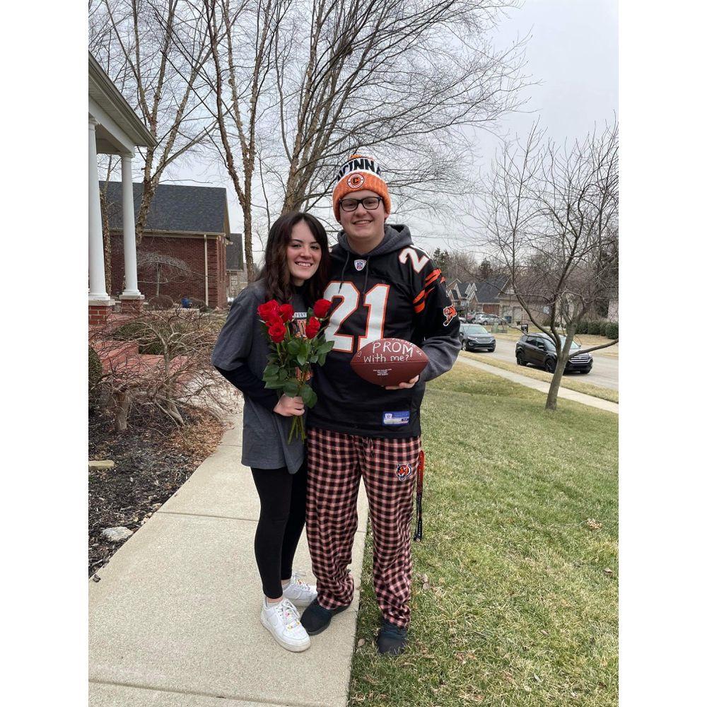 February 13th, 2022
Promposal!