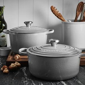 Le Creuset Signature Round Dutch Oven 5.5 QT
